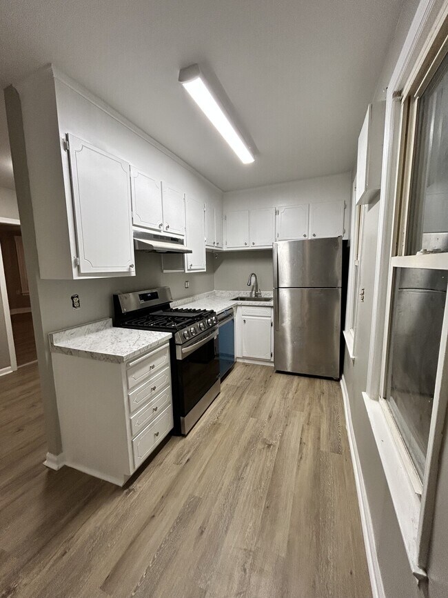 Photo - 169 Pleasant St, LLC Unit Apt 1