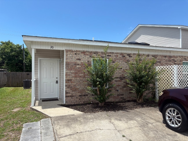 Photo - 30 Chatelaine Cir SE Townhome