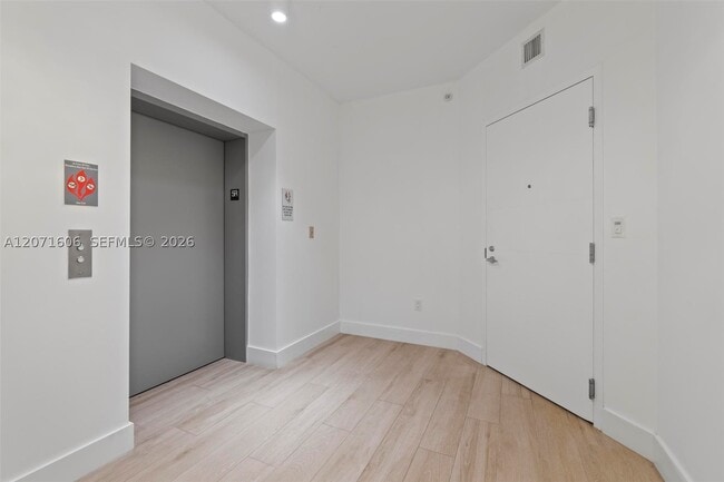 Photo - 16385 Biscayne Blvd Unit 521