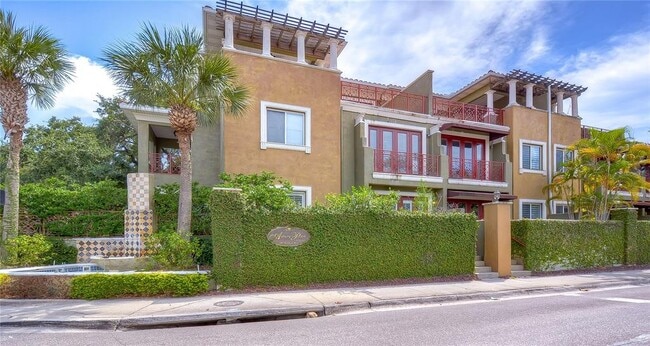 Building Photo - 4907 Bayshore Blvd