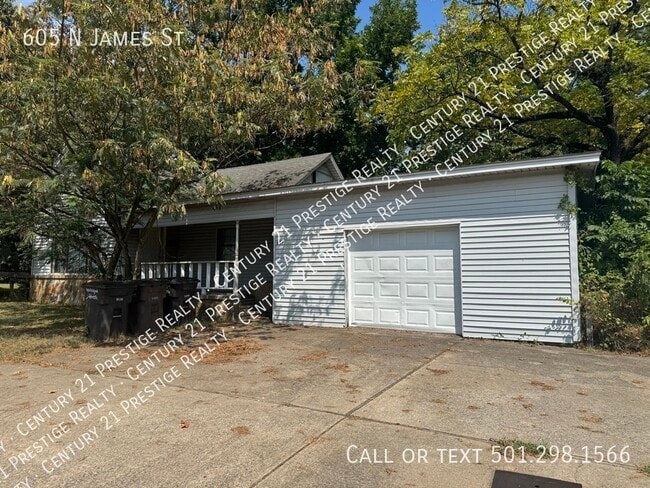 Building Photo - 605 N James St Rental