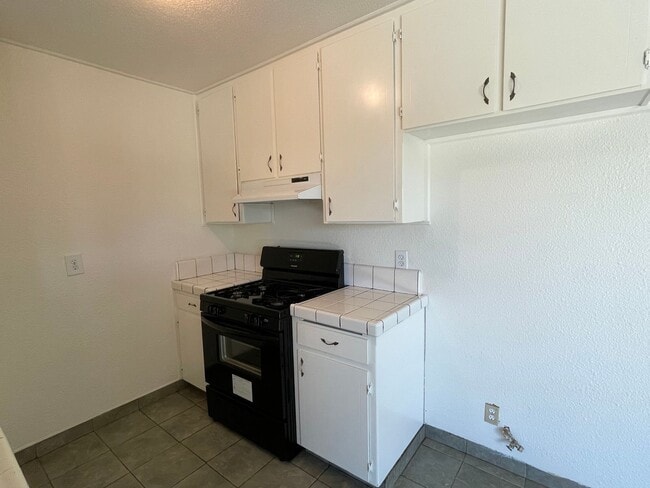 Photo - 4 Bedroom 2 Bath Ranch Style Home in Lemoore