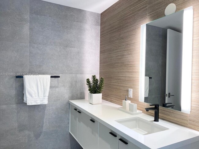 Photo - 9121 SW 85th St