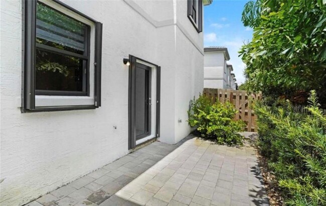 Photo - 1513 SW 28th St