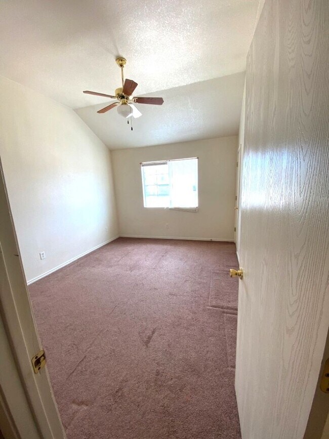 Photo - 1907 Monte Carlo Ln Unidad B