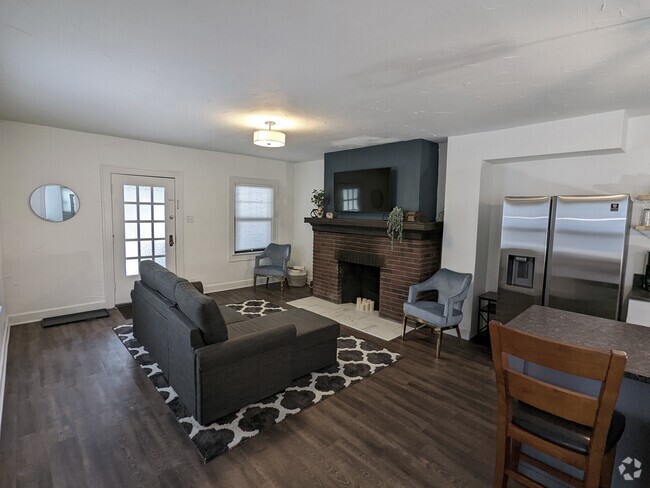 Building Photo - 1518 N Olney St Rental