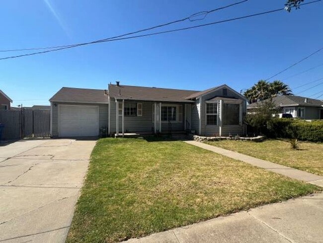 Building Photo - 441 Brockmann Dr Rental