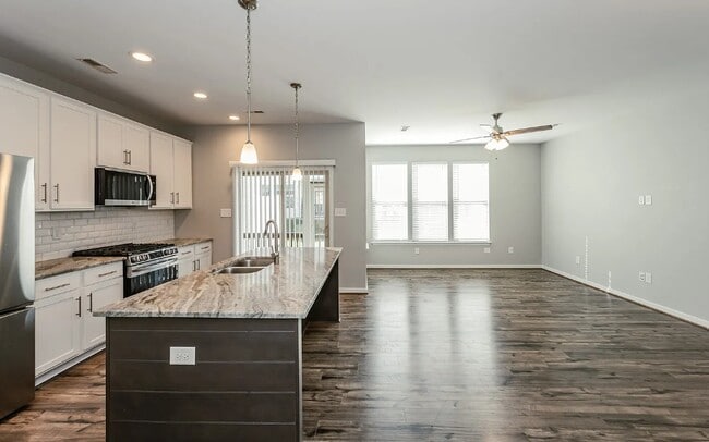 Photo - 8023 Ellendale Dr