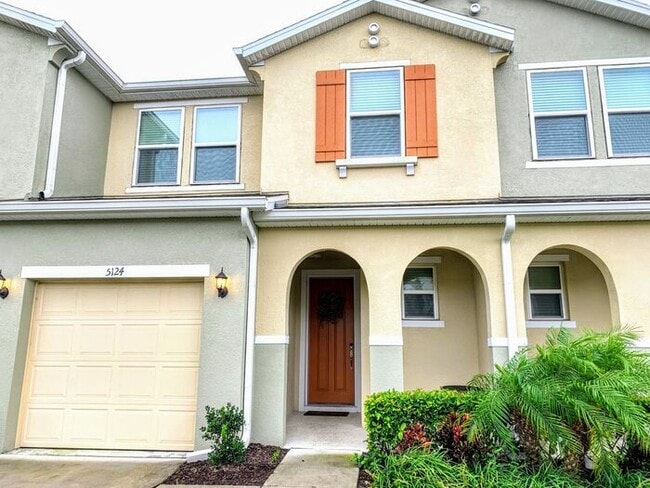 Building Photo - 4 Bedroom Gated Community Compass Bay