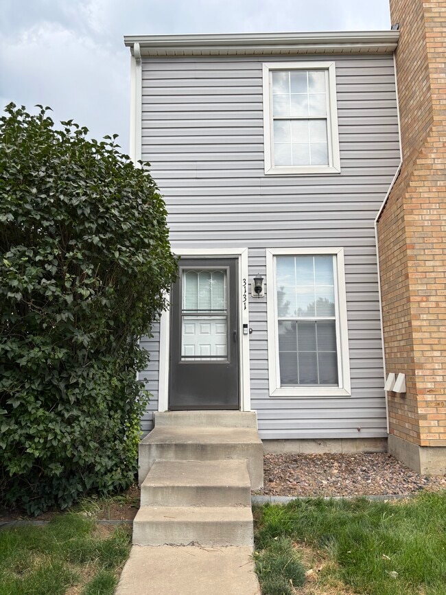 Building Photo - 3131 S Estes St Rental