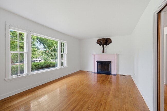 Photo - 1007 Fowler St