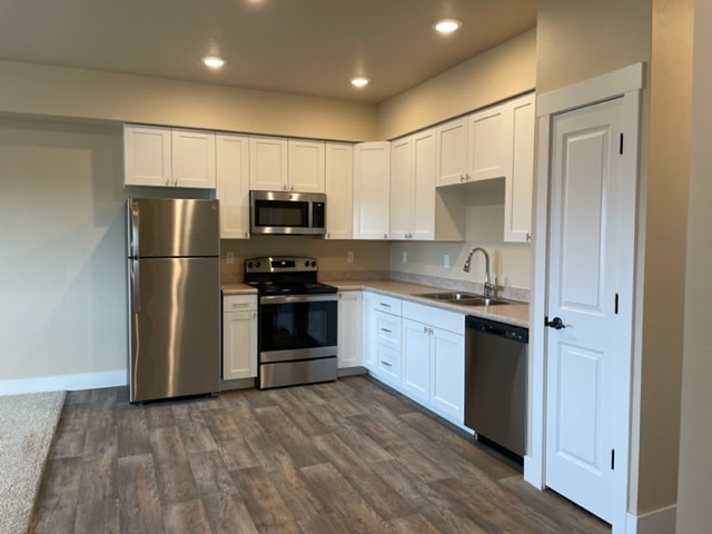 Kitchen - Grant Creek Village Apartments