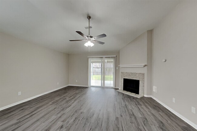 Photo - 18131 Gravenhurst Ln