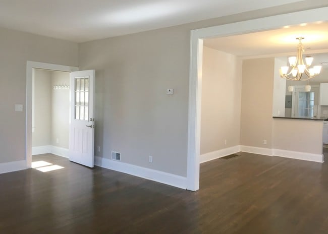 Siéntese y observe a sus hijos jugar en el parque Tallman Meadow en Parker, Colorado. - 2518 E 124th St Unidad down