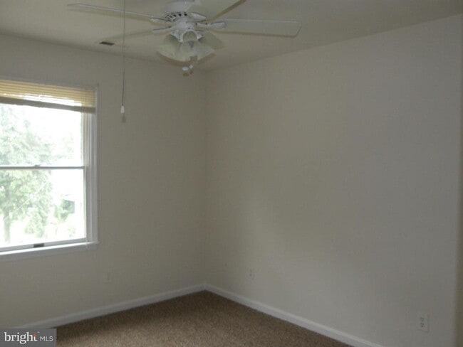 Photo - 1193 Maple Ave