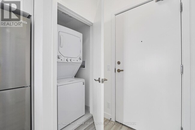 Photo - 51 Clarington Blvd Unit 1017
