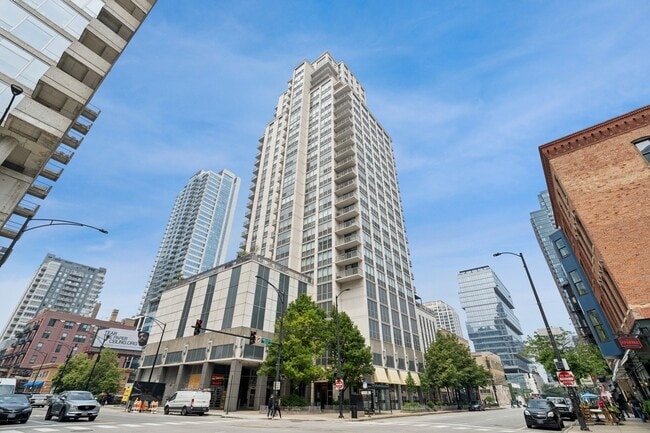 Photo - 200 W Grand Ave Condo Unit 1904
