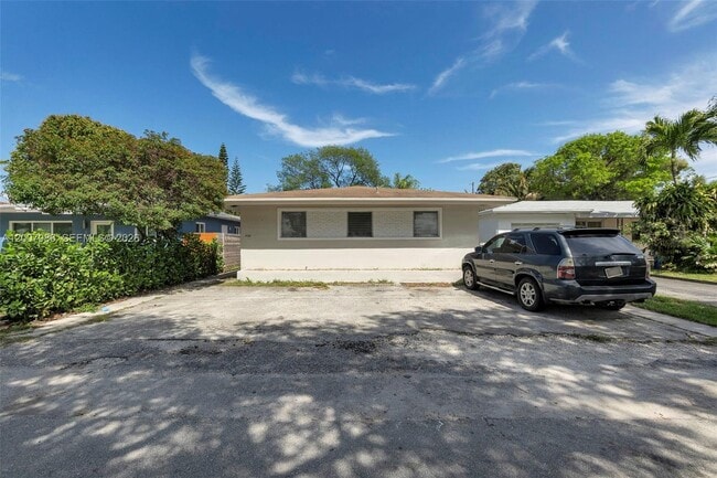 Building Photo - 923 N 17th Ave Unit 2