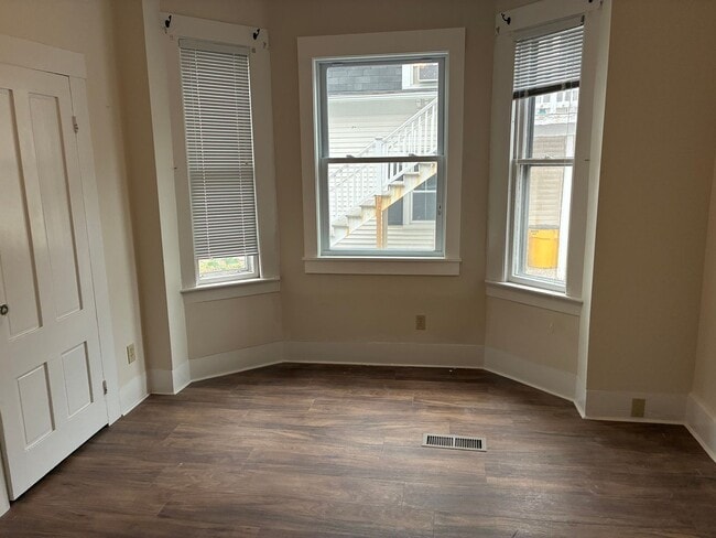 18 5th St Unidad First Floor