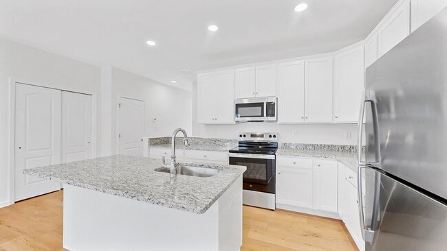 Building Photo - 147 Totter Way