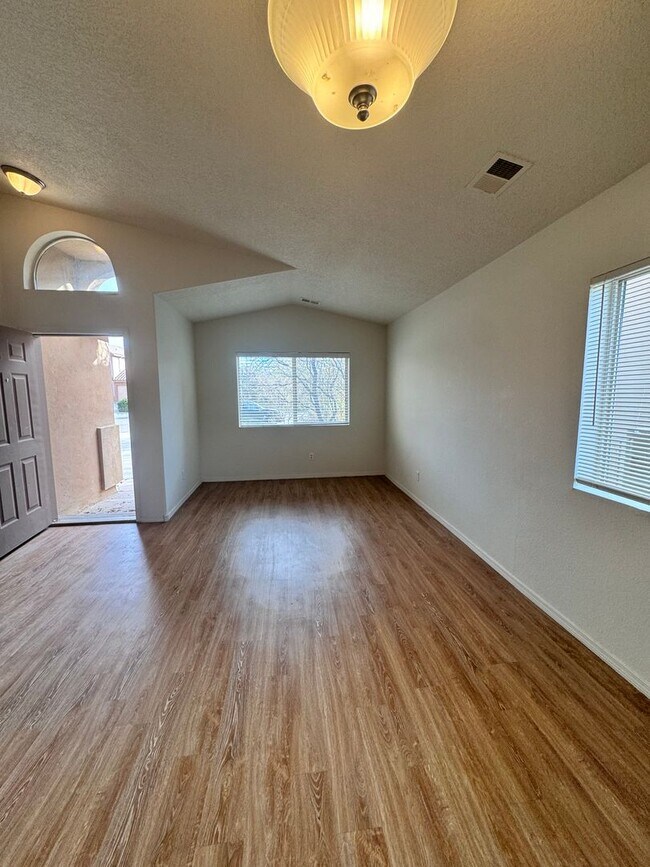 Photo - 3 bed 2 bath home in Los Lunas  MOVE IN SPECIAL!