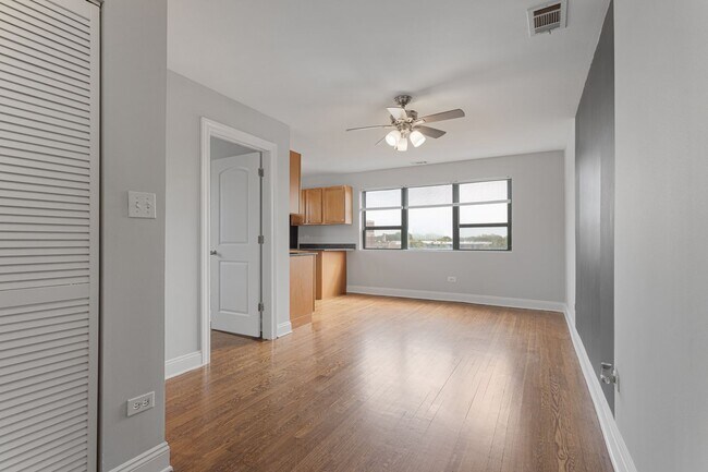 Photo - 7626 N Marshfield Ave