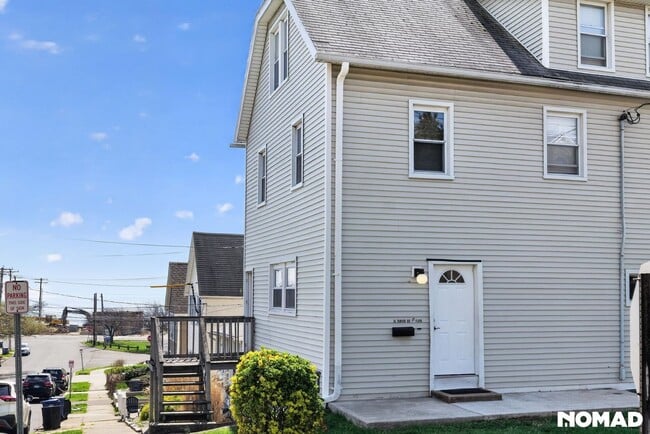 Photo - 54 Dawson Ave