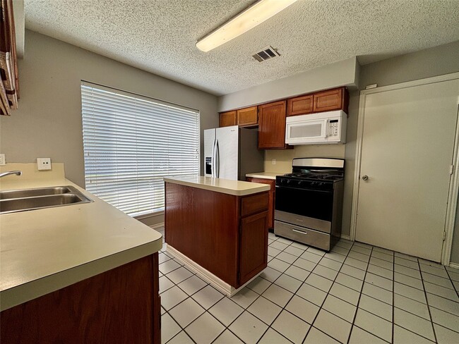 Photo - 23 Rockfern Rd