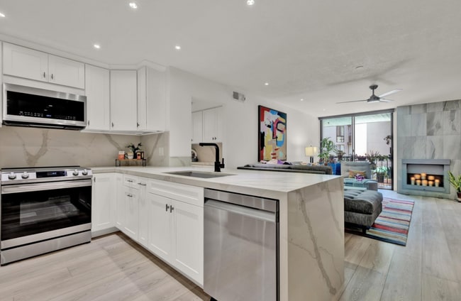 Photo - 750 State St