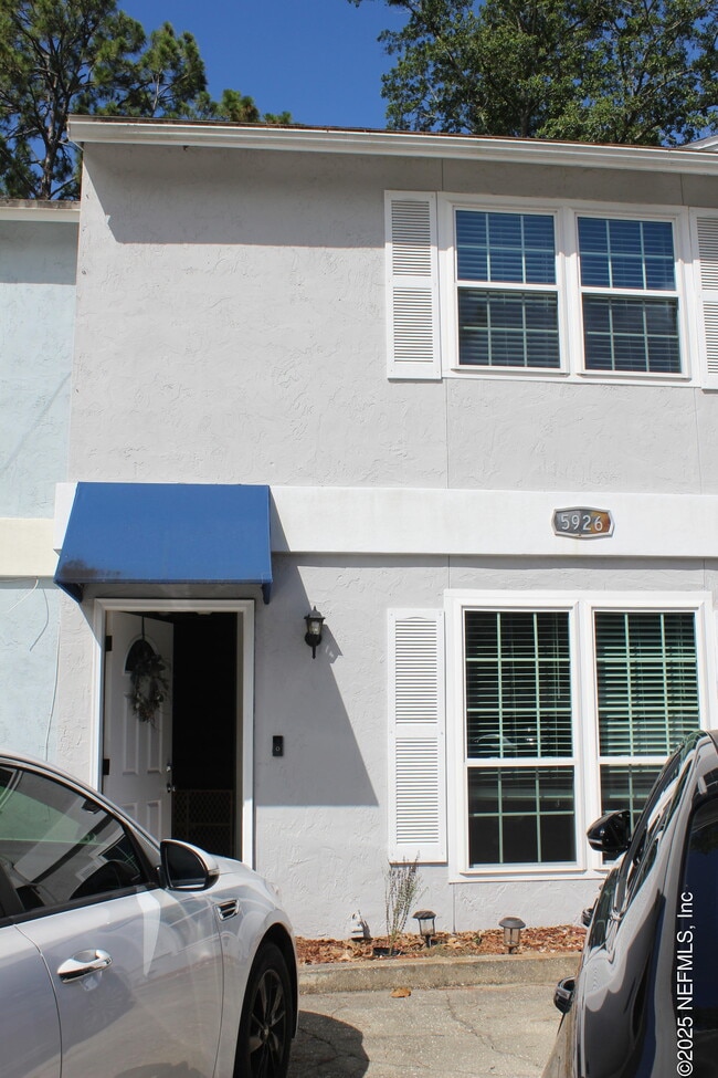 Photo - 5926 Brannon Ave Townhome