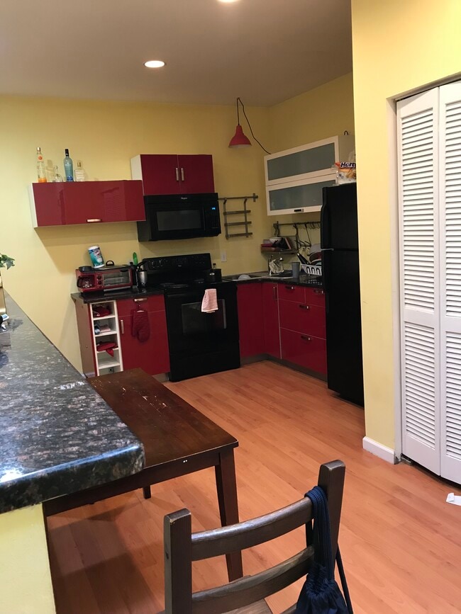 Photo - 1610 N Sydenham St Unidad 1