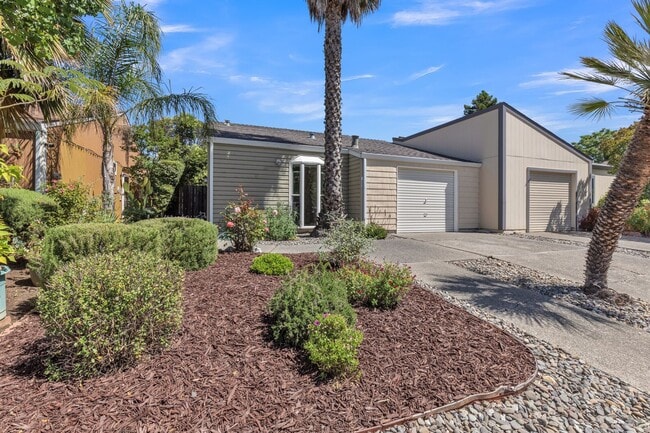 Photo - 115 Guaymas Pl House