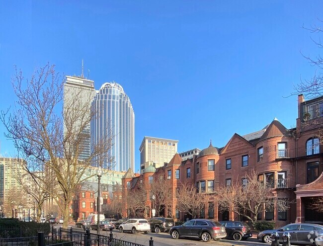 Building Photo - 242 W Newton St Unit 4 Rental