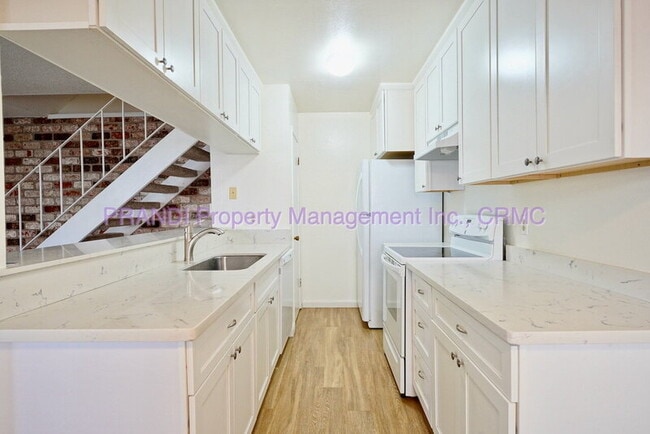 Photo - 24 Lassen Ln