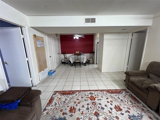 Photo - 6606 De Moss Dr Unidad 1505 Rental