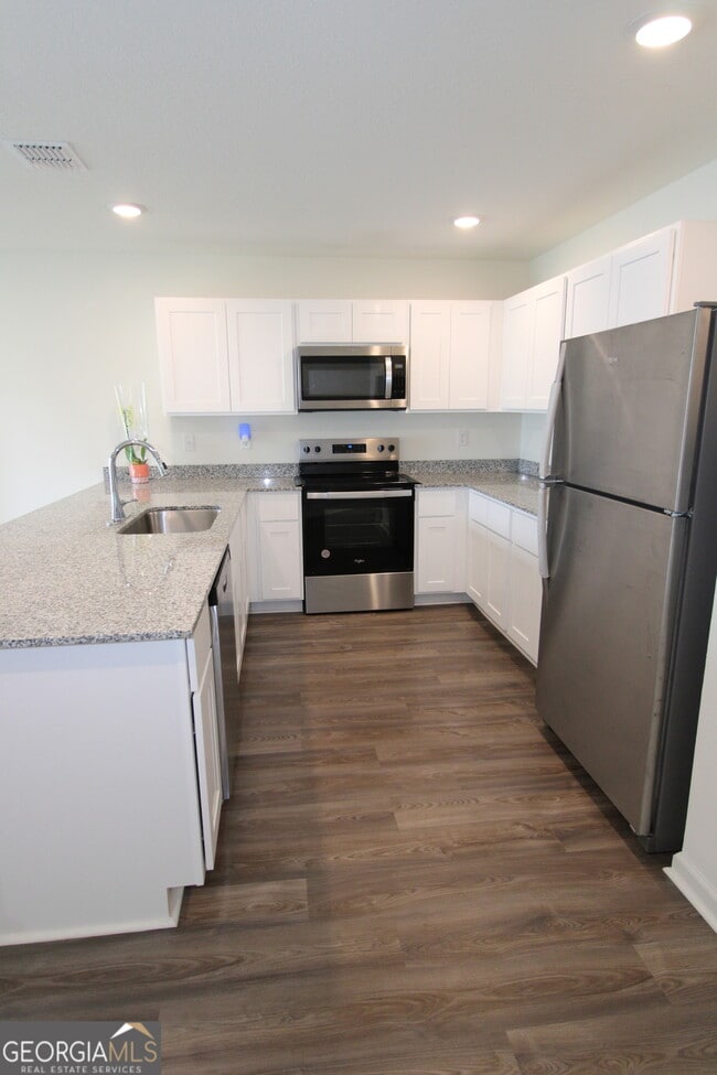 Photo - 205 Landing Blvd