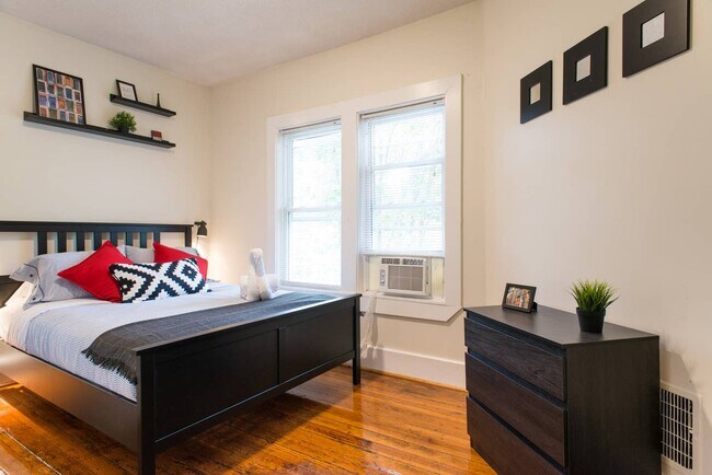 Photo - 135 Brook St Unit 3