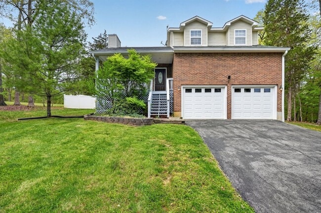 Building Photo - 373 Redwing Rd