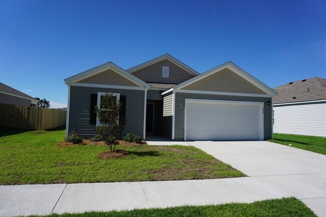 Photo - 602 Draymore Dr NE