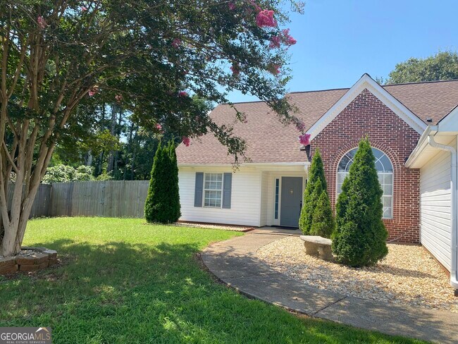 Photo - 900 Harbins View Dr