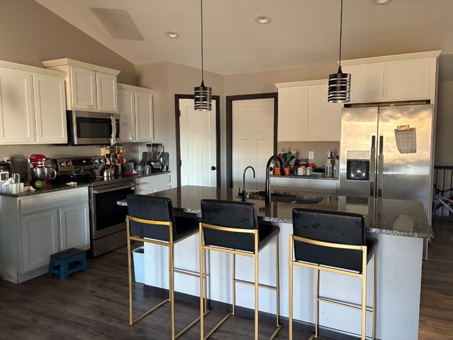 Photo - 1304 Legend Dr