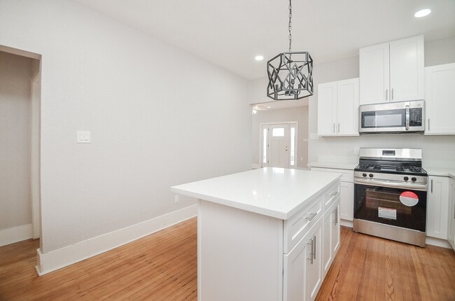 Photo - 4333 Harby St