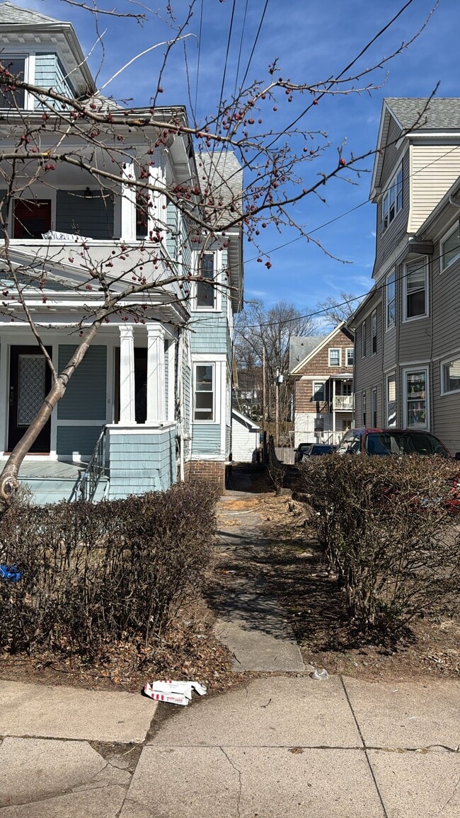 31 Blake St Unit 3