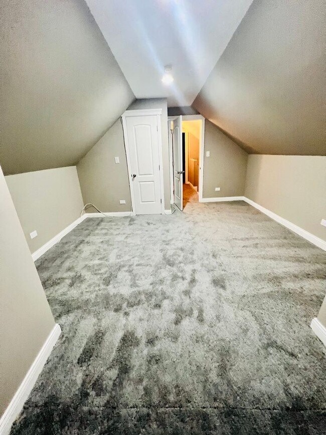 Photo - 7433 S Perry Ave