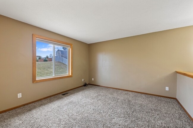 Photo - 16940 Glencoe Ave