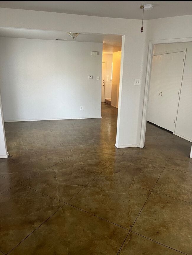 Photo - 7704 Downe Dr