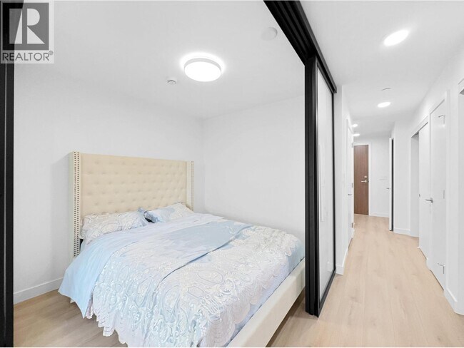 133 W 49th Ave Unit 3xx