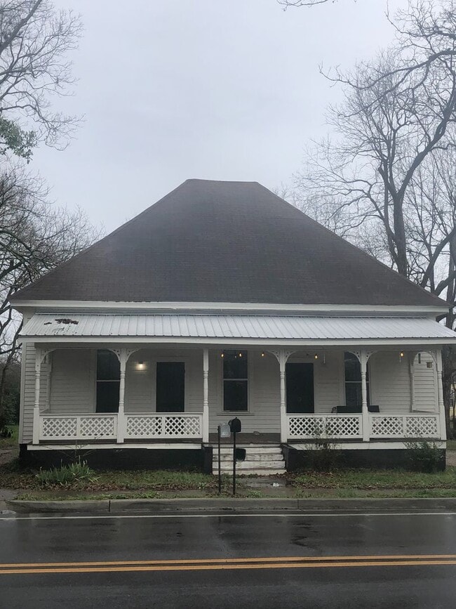 Charming Historic 1-Bedroom Cottage in the... - Charming Historic 1-Bedroom Cottage in the... House