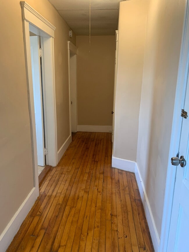 3 Negus St Unit 2L