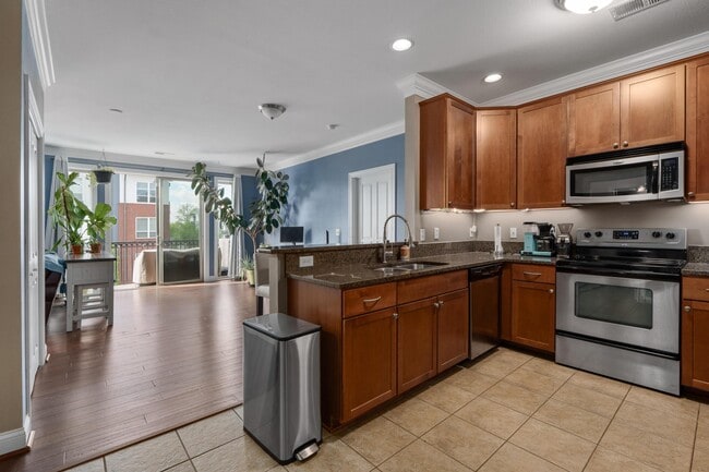 Photo - 936 Quality Pl Unit 302